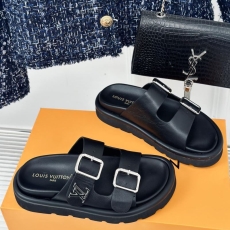 Louis Vuitton Slippers